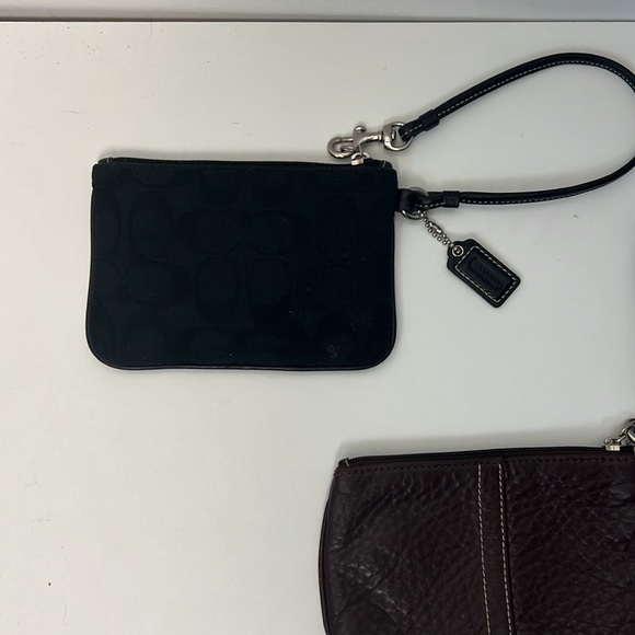Lot of 3 coach wristlets - Picture 6 of 8